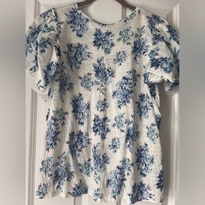LOFT linen floral blouse. Size medium.